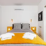 Augusto - A Family House With Pool In The Heart Of Лиссабон