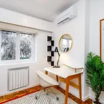 Augusto - A Family House With Pool In The Heart Of *