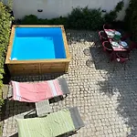 Augusto - A Family House With Pool In The Heart Of アパート リスボン