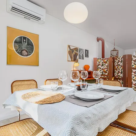 Lägenhet Augusto - A Family House With Pool In The Heart Of Lisboa