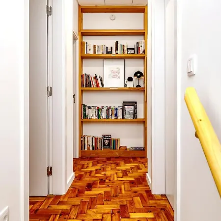 Apartamento Augusto - A Family House With Pool In The Heart Of Lisboa