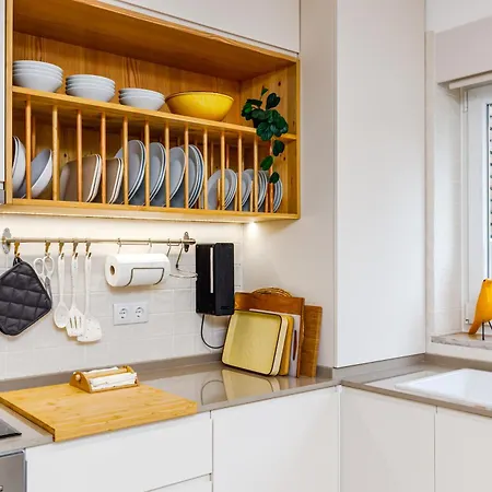 Apartment Augusto - A Family House With Pool In The Heart Of *